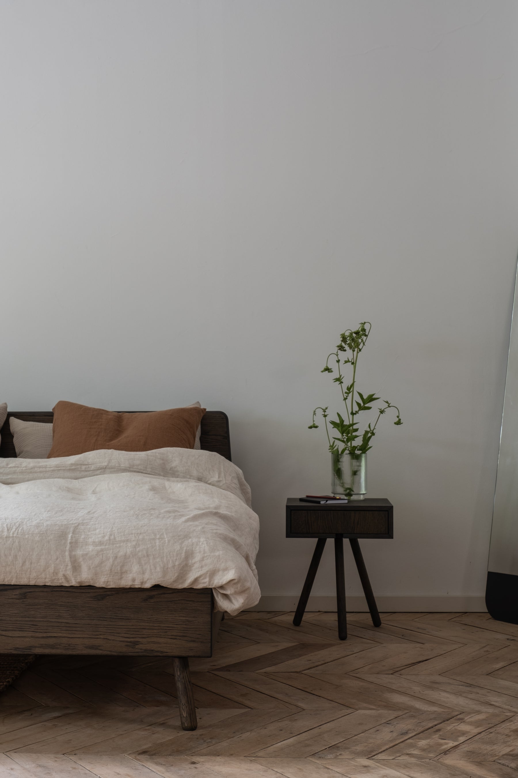 Basket bed licht eiken
